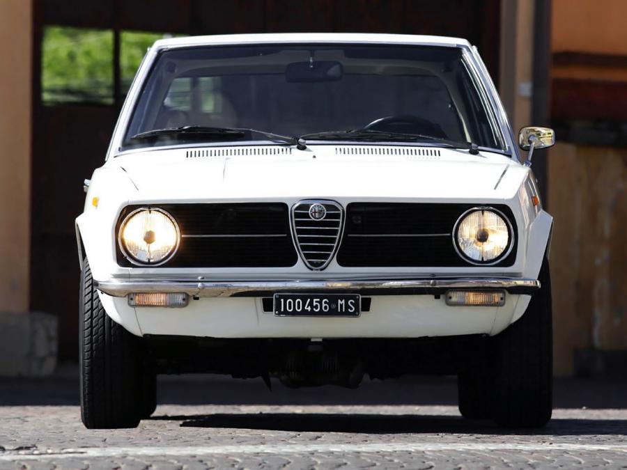  Alfa Romeo Alfetta 1.6 (116) 1975 года  (фото 6 из 8)